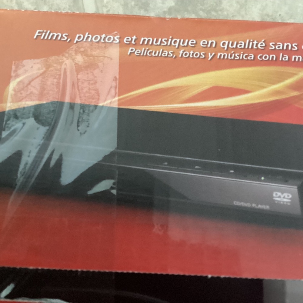~ Sony CD/DVD Player ~